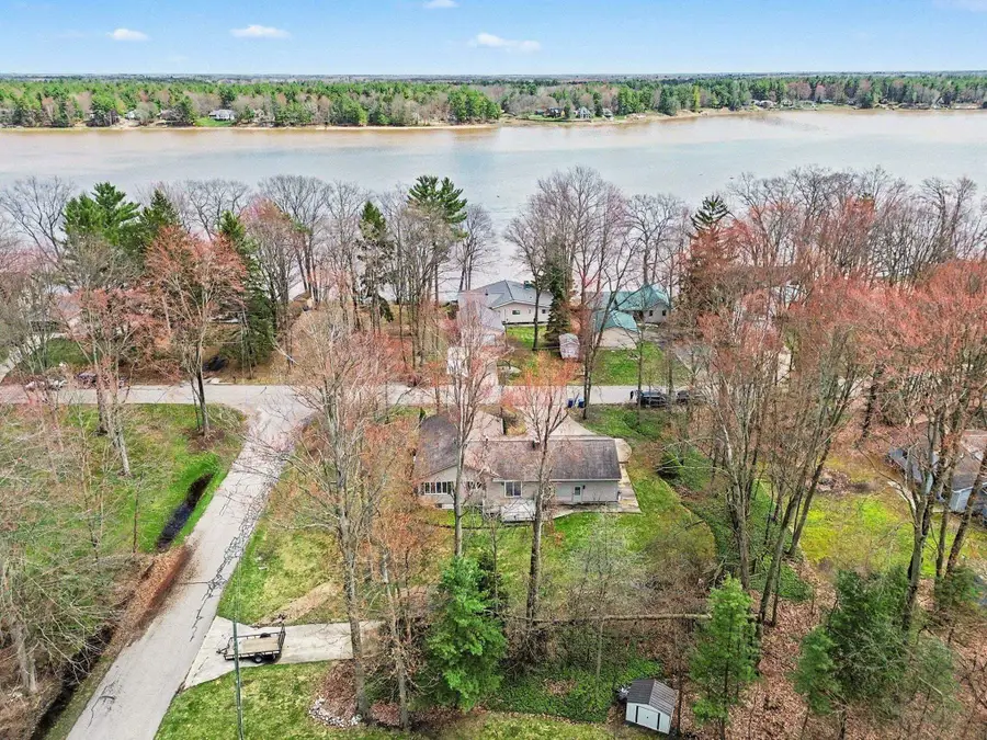 3323 Lakeside Drive, Sanford, MI 48657 - #2