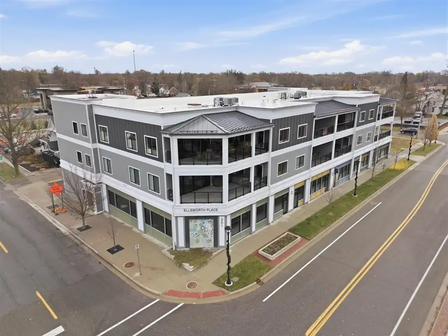 201 E Ellsworth Street, Midland, MI 48640 - #3