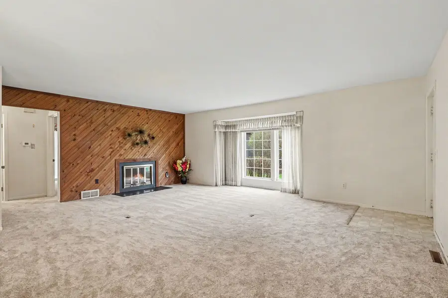 4872 W Michigan Avenue, Saginaw, MI 48638 - #3