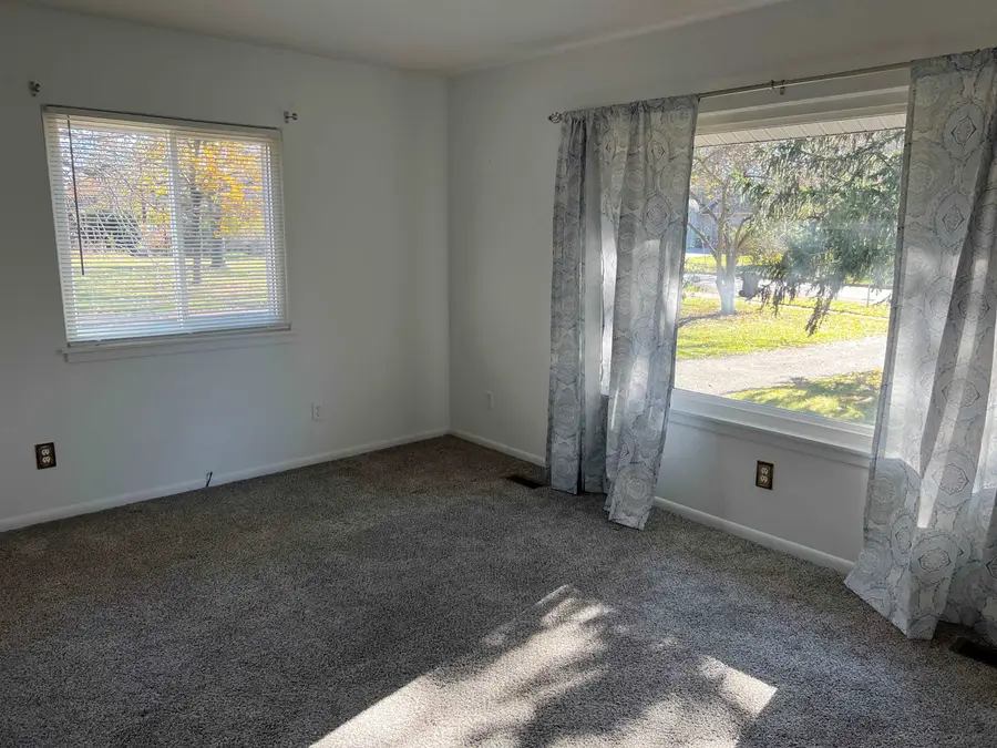 610 W Sugnet Road, Midland, MI 48640 - #2