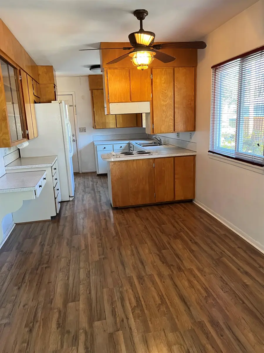 610 W Sugnet Road, Midland, MI 48640 - #3