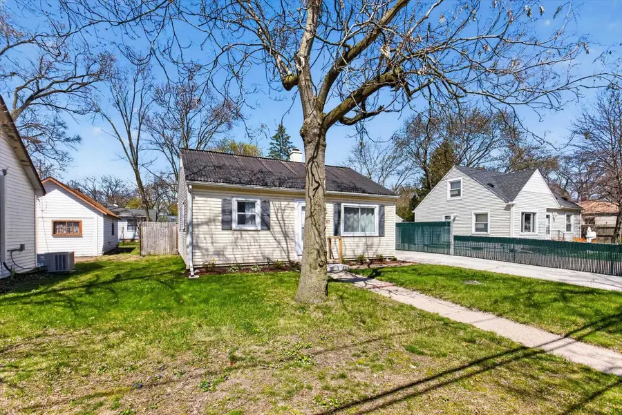 1307 E Haley Road, Midland, MI 48642 - #3