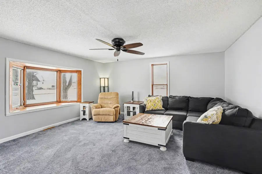 1758 S River Road, Saginaw, MI 48609 - #2