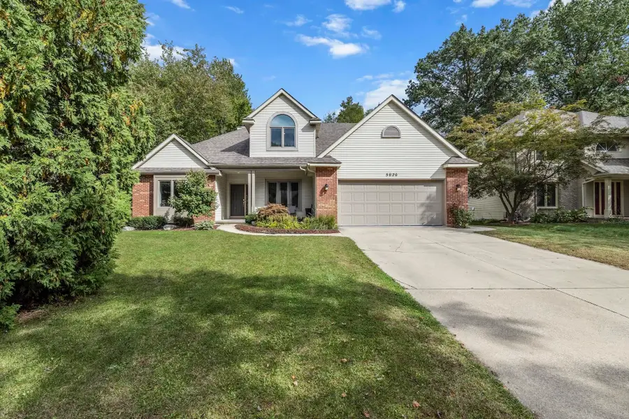 5020 Whispering Oak Circle, Midland, MI 48642 - #2