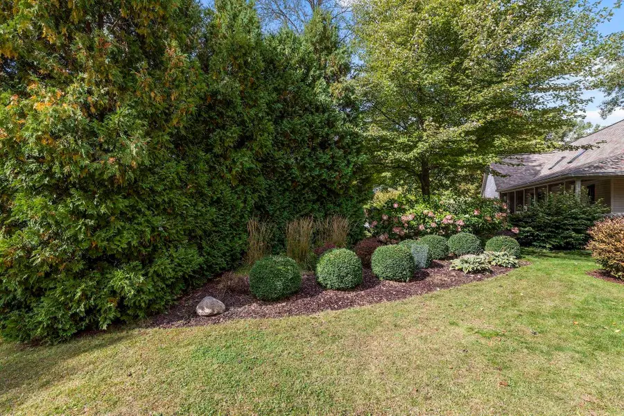 5020 Whispering Oak Circle, Midland, MI 48642 - #3