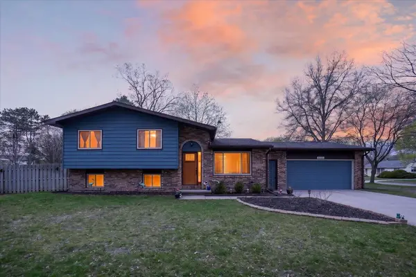 2601 Wood Court, Midland, MI 48642