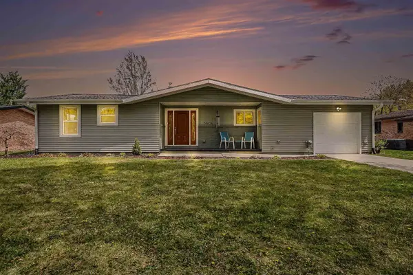 5806 Highland Drive, Midland, MI 48640-2203