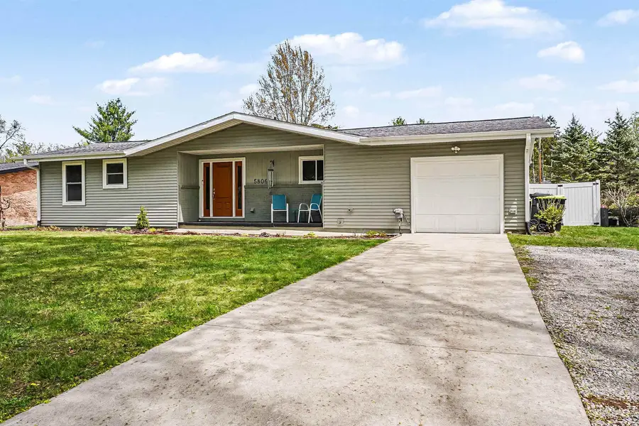 5806 Highland Drive, Midland, MI 48640-2203 - #2