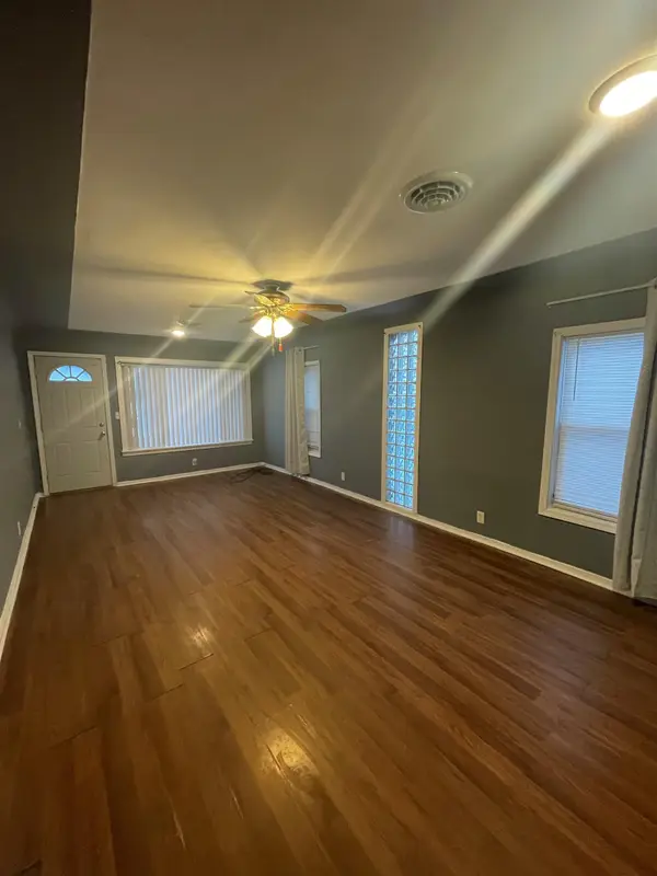 2705 N VanBuren Street, Bay City, MI 48706