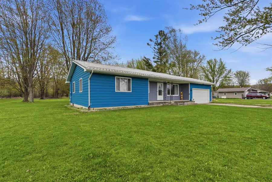 1559 S Grey Road, Midland, MI 48640 - #2