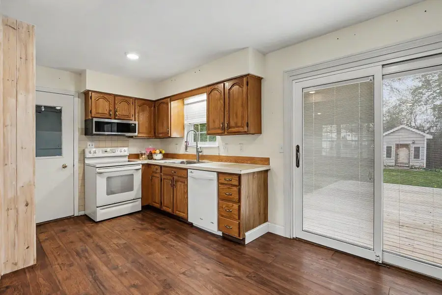 3151 Blaine Road, Saginaw, MI 48603 - #3