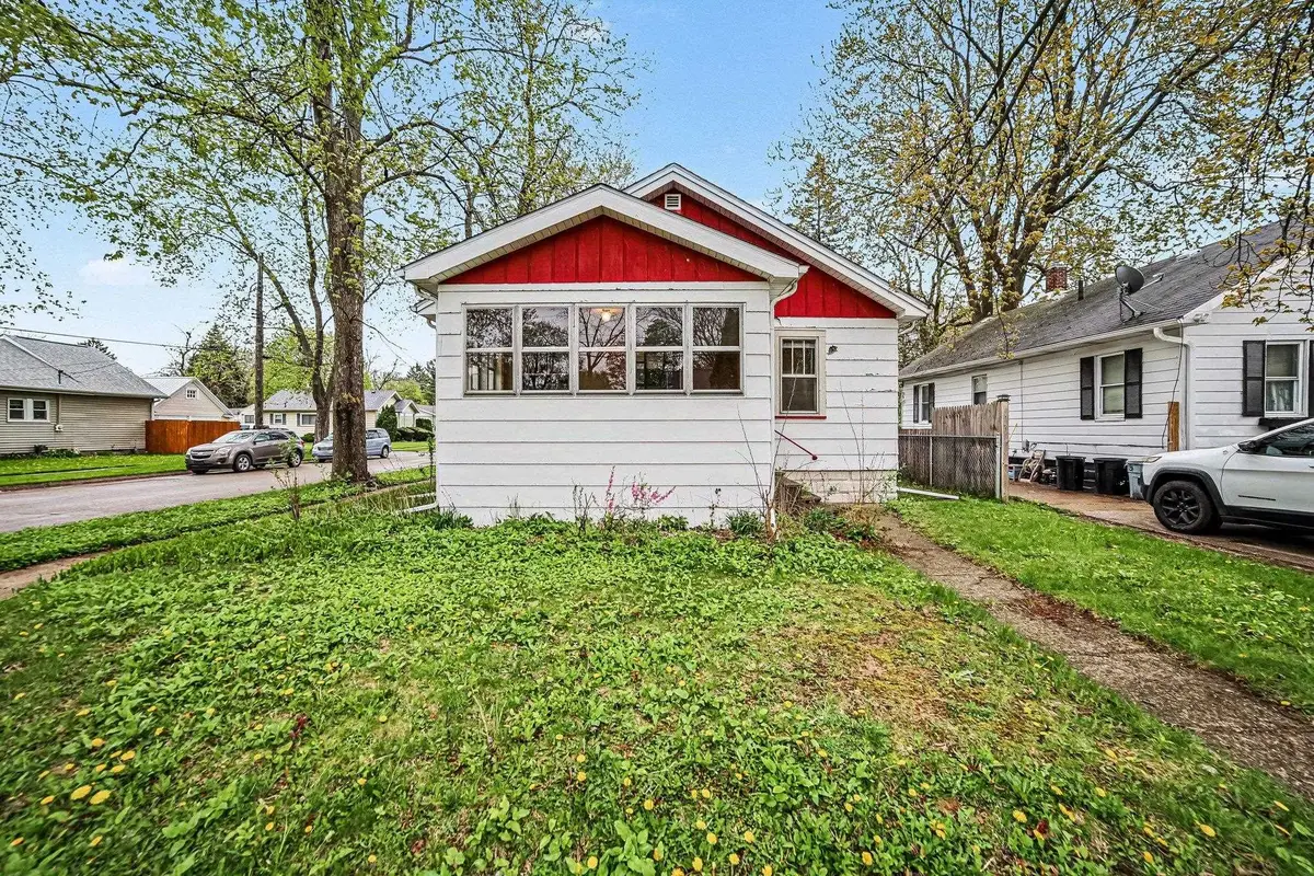 2320 Avon Street, Saginaw, MI 48602 - #1