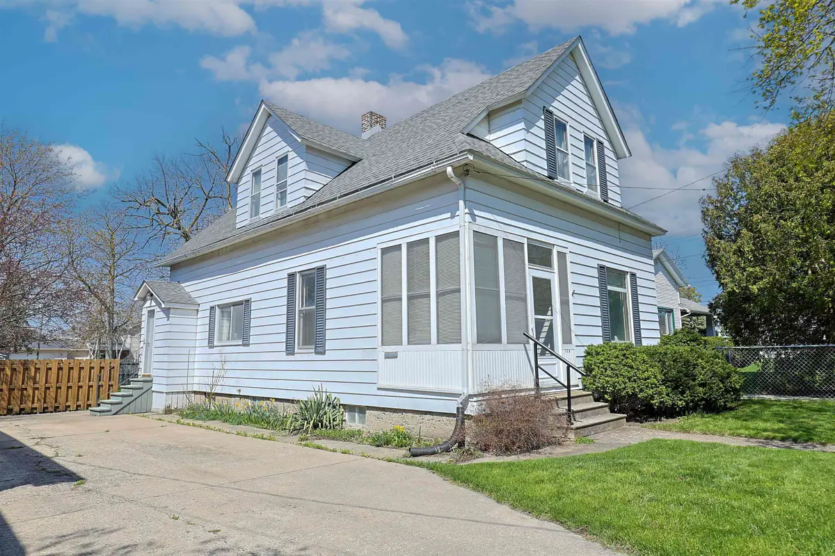 706 S Lincoln Street, Bay City, MI 48708 - #1