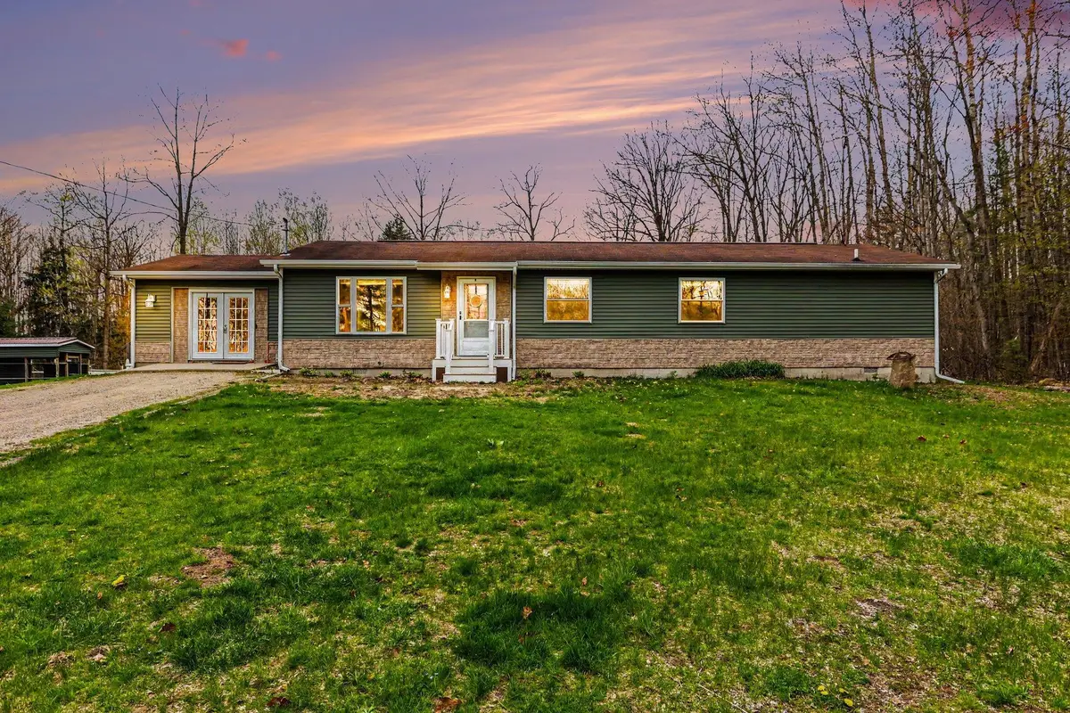 1015 N Shaw Road, Gladwin, MI 48624 - #1