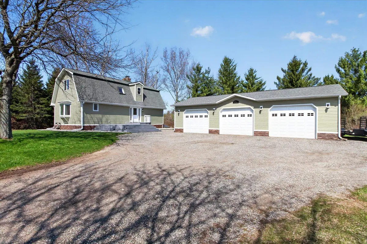 1850 Highlanders Way, Gladwin, MI 48624 - #1