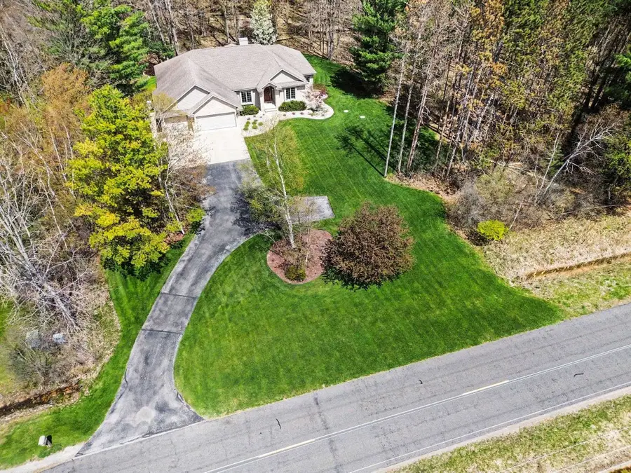3895 E Letts Road, Midland, MI 48642 - #3