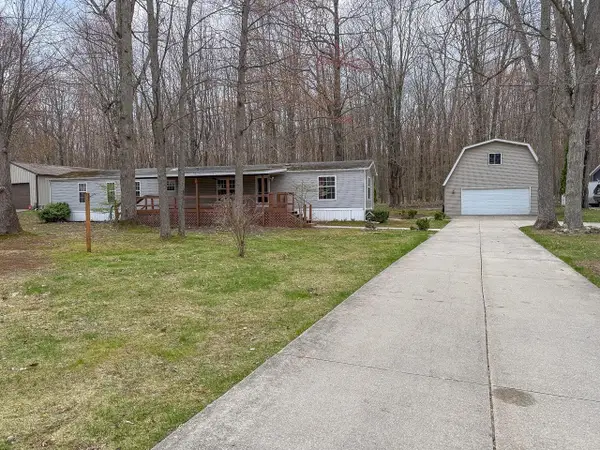 2531 Cherry Grove Avenue, Harrison, MI 48625