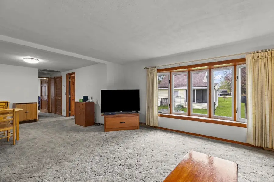 4765 N Raymond Road, Midland, MI 48642 - #3