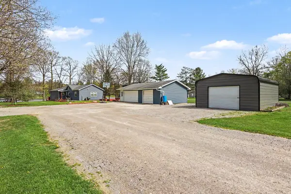 5494 N Lake Sanford Road, Sanford, MI 48647