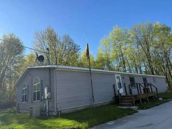 4905 North Stark Road, Hope, MI 48628