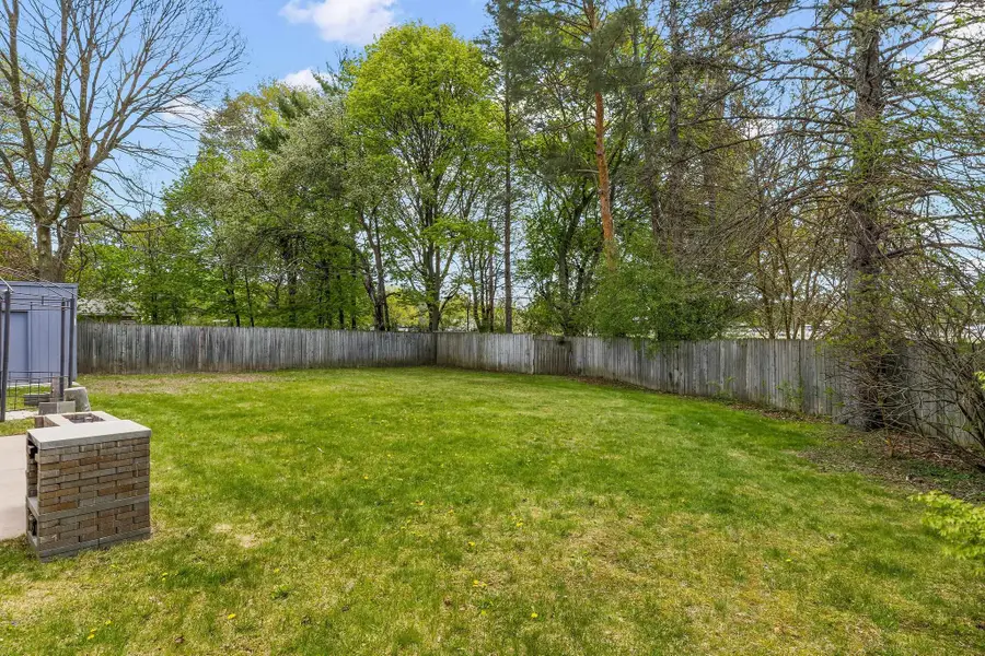1502 E Sugnet Road, Midland, MI 48642 - #2