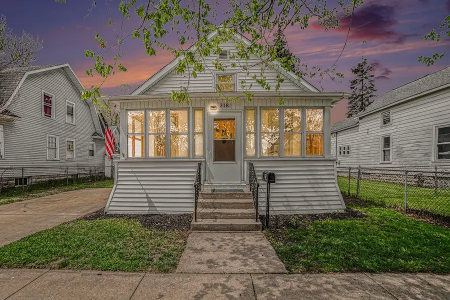 318 Fraser Street, Bay City, MI 48706 - #3