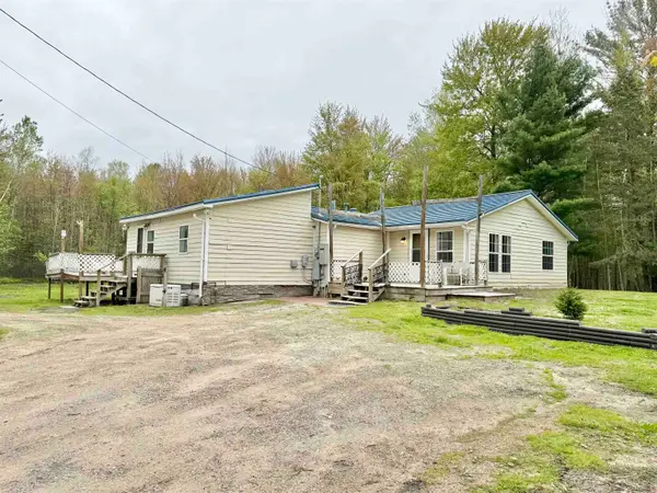 5454 W Bradford Road, Shepherd, MI 48883