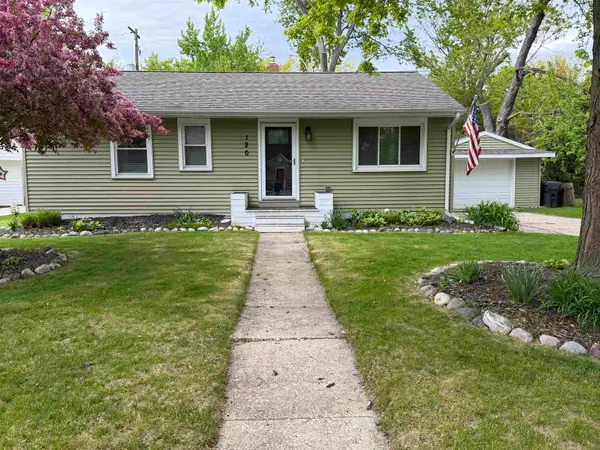 120 W Livingston Court, Midland, MI 48642