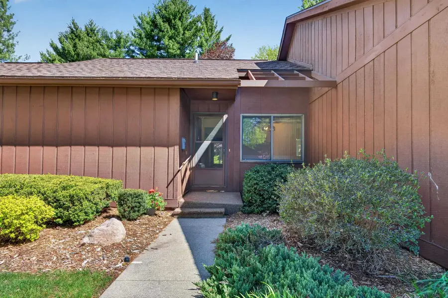 5011 Grandview Circle, Midland, MI 48640 - #3