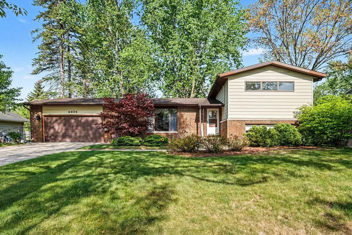 4404 Robinhood Terrace Road, Midland, MI 48642 - #1