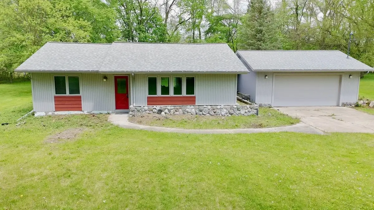3087 E Gordonville Road, Midland, MI 48640 - #1