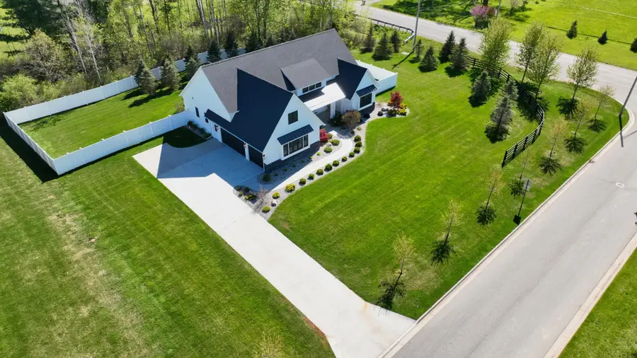 3014 Hidden Meadows Drive, Midland, MI 48642 - #2