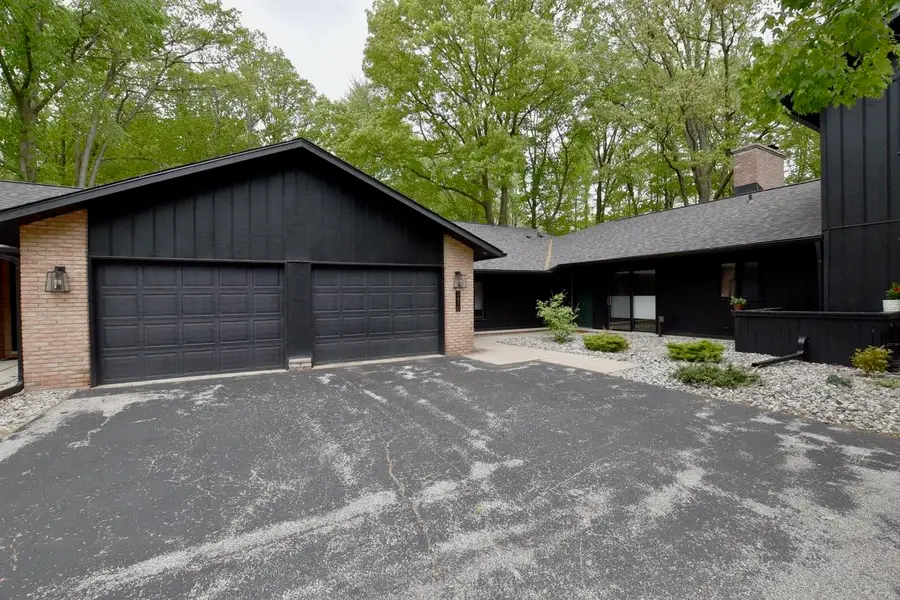 3410 N Bent Oak Road, Midland, MI 48640 - #3