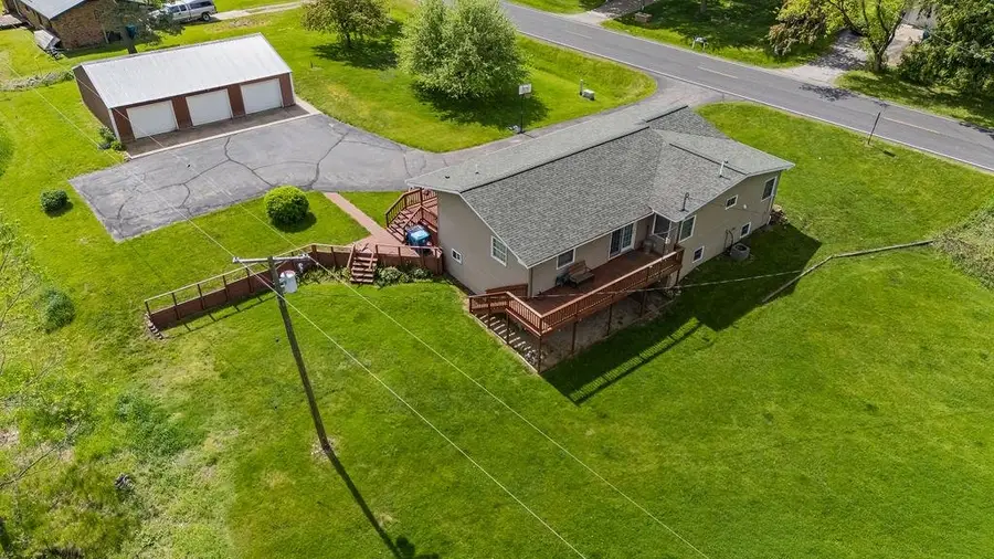 4943 E River Road, Freeland, MI 48623 - #3