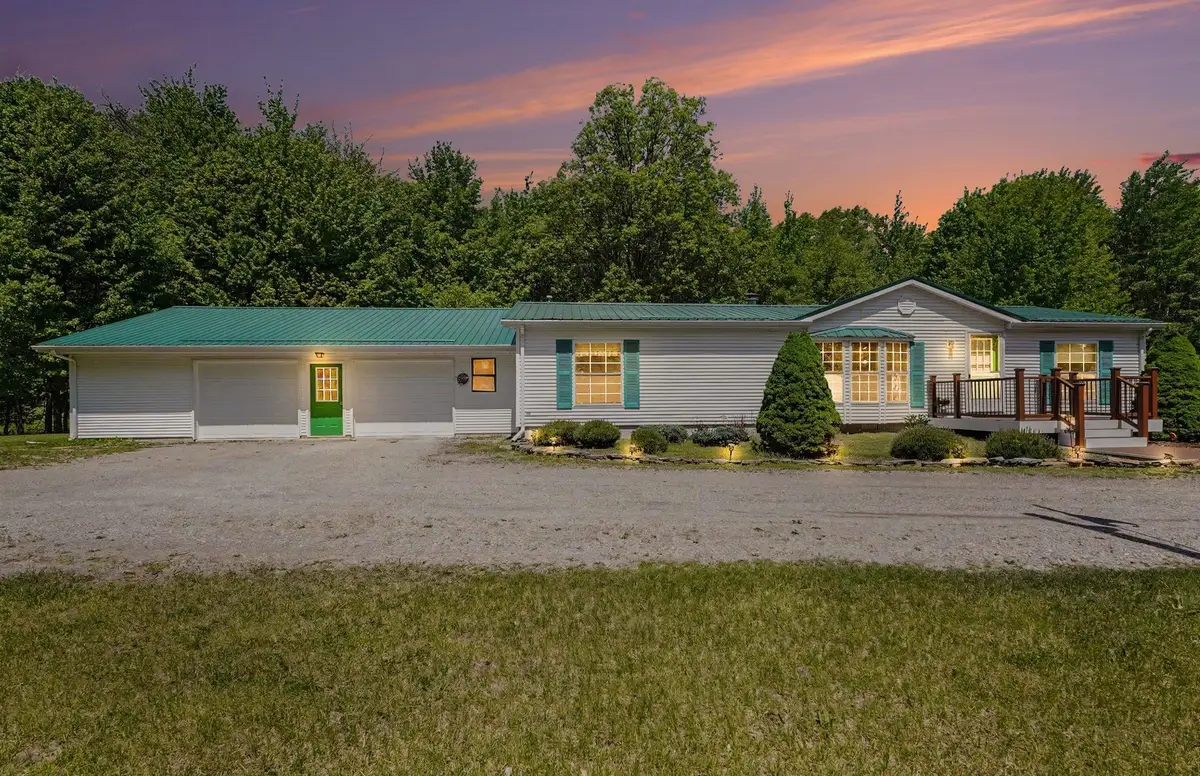 2827 N Eleven Mile Road, Jerome, MI 48616 - #1