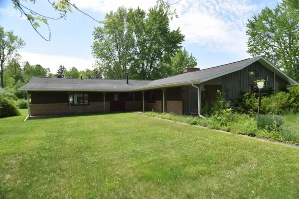 2697 W wilder Road, Midland, MI 48642