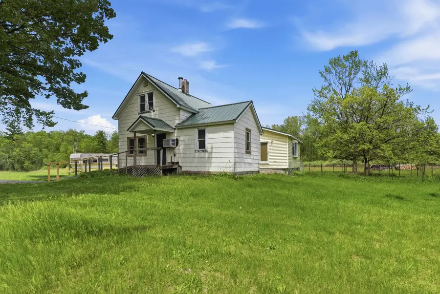 412 W Almeda Beach Road, Pinconning, MI 48650 - #2