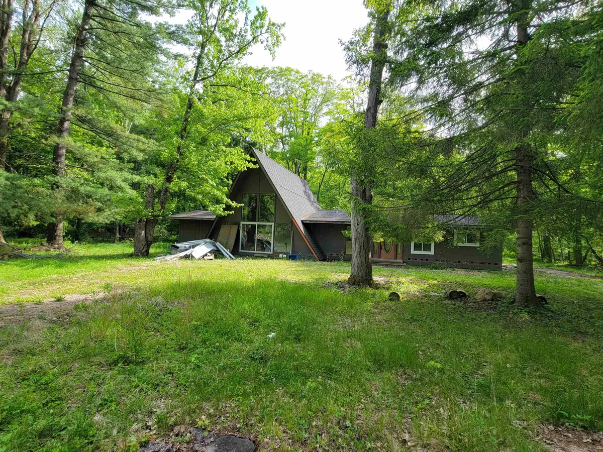 9705 Midland Road, Freeland, MI 48623 - #1