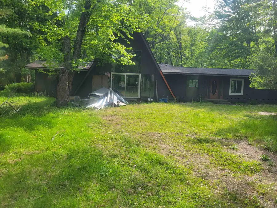 9705 Midland Road, Freeland, MI 48623 - #2
