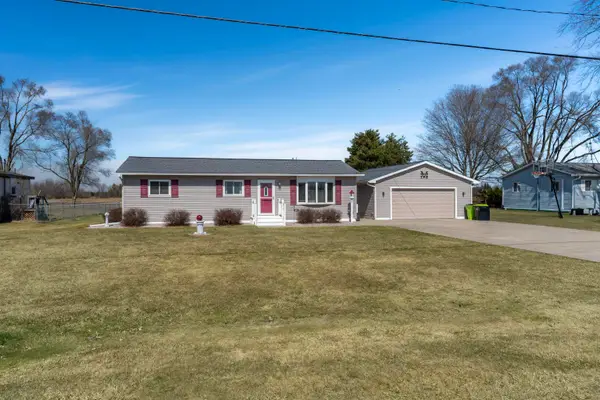 1600 Hotchkiss Road, Freeland, MI 48623-9331