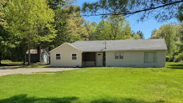 3004 N Stark Road, Midland, MI 48642