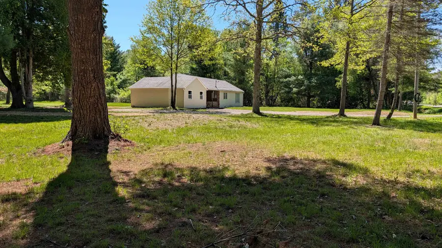 3004 N Stark Road, Midland, MI 48642 - #2