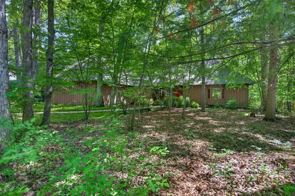 4405 Moorland Drive, Midland, MI 48460