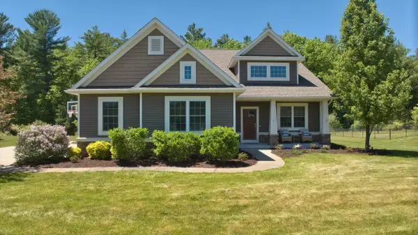 2083 N Harvest Circle, Midland, MI 48642