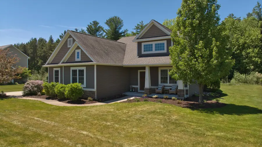 2083 N Harvest Circle, Midland, MI 48642 - #2