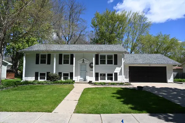 405 Hollybrook Drive, Midland, MI 48642