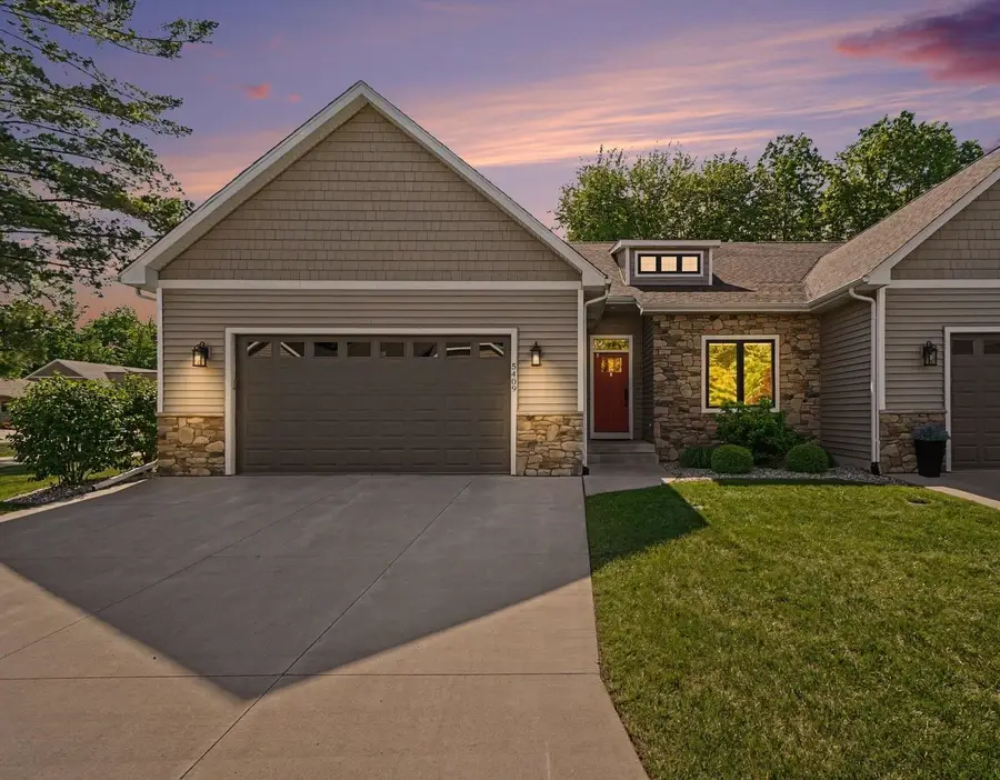 5409 Greenridge Drive, Midland, MI 48640 - #2