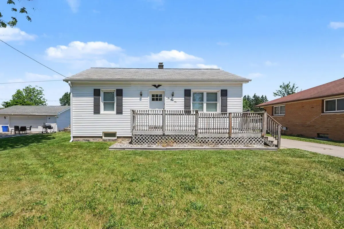 542 Atlanta Street, Saginaw, MI 48604 - #1