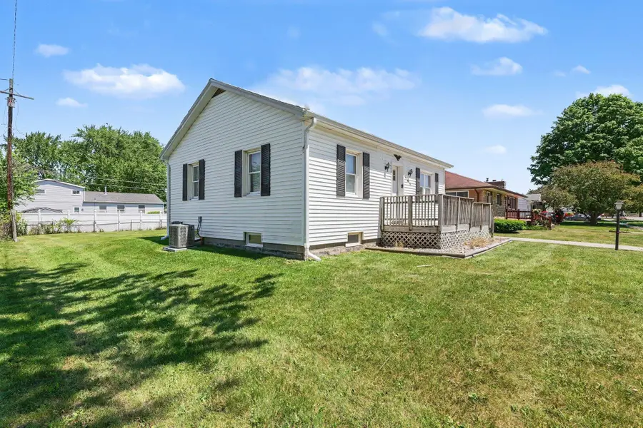542 Atlanta Street, Saginaw, MI 48604 - #3