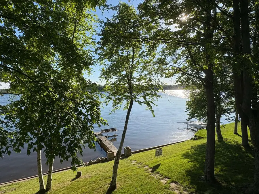 2669 N Lakeview Drive, Sanford, MI 48657 - #2